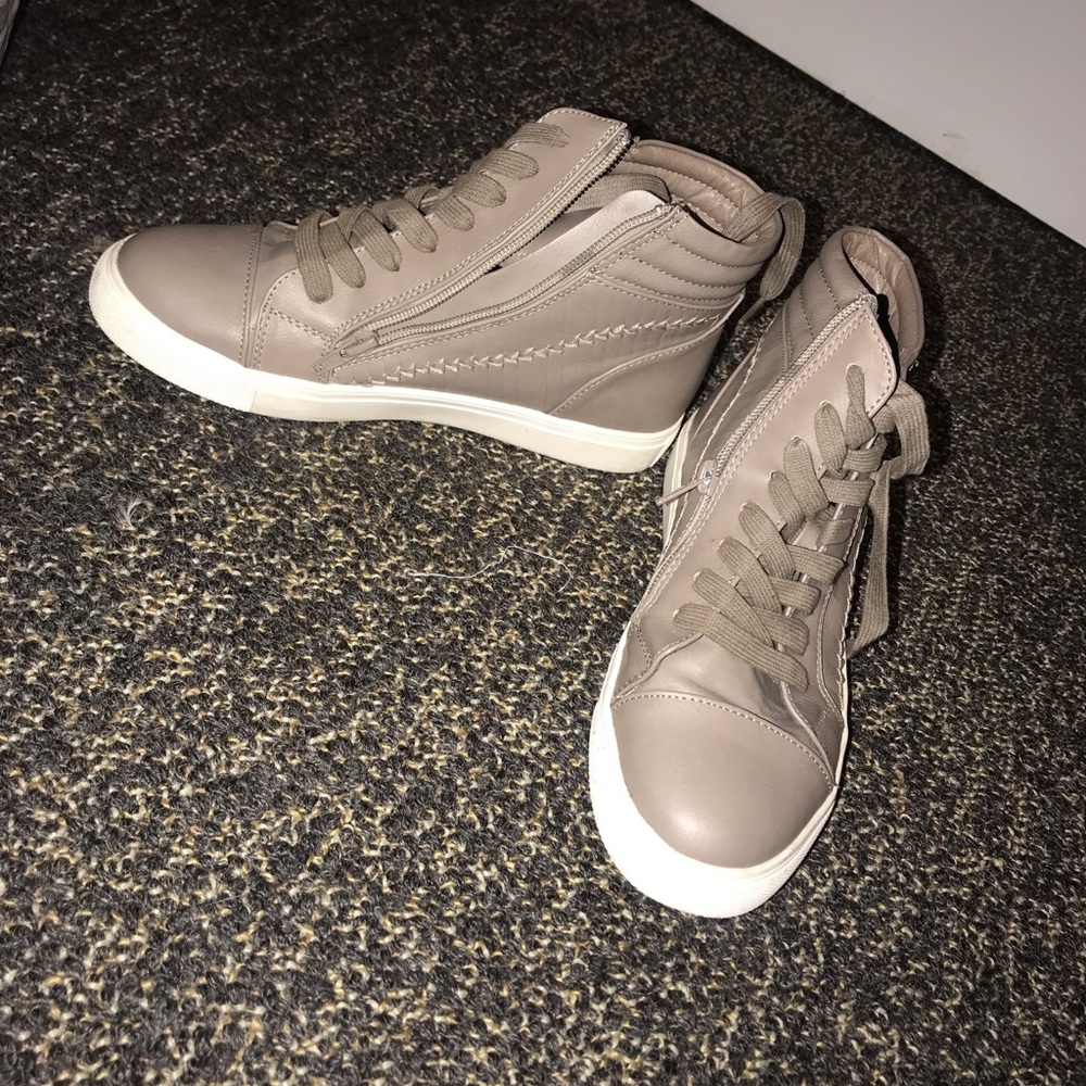 Steve Madden sneakers